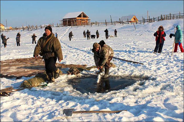 jakt och fiske i Sibirien på vintern